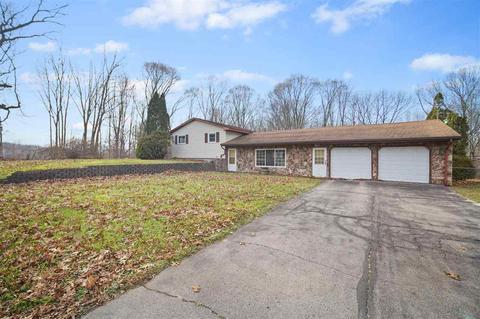 2400 Noon Rd, Jackson, MI 49201 photo 1
