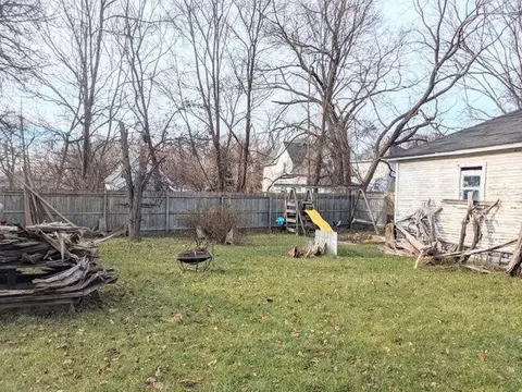 658 Chester, Jackson, MI 49203 photo 32