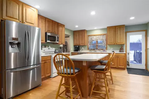 886 Fuller, Bailey, MI 49303 photo 10