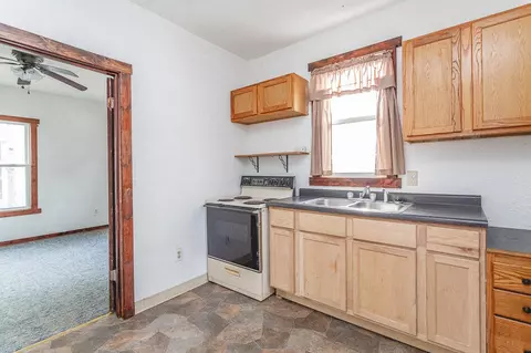 117 W Morrell, Jackson, MI 49203 photo 4