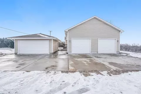 308 6th, Plainwell, MI 49080 photo 3