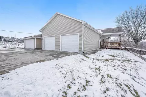 308 6th, Plainwell, MI 49080 photo 4