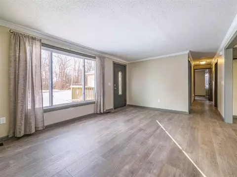 949 Concord, Jackson, MI 49202 photo 3