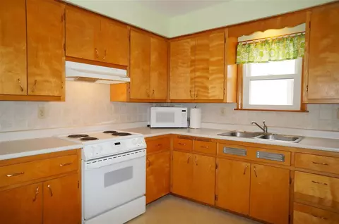 1112 E North, Jackson, MI 49202 photo 7