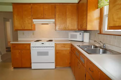 1112 E North, Jackson, MI 49202 photo 9