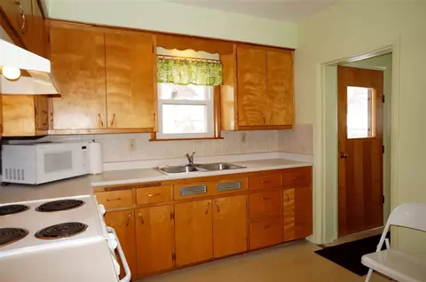 1112 E North, Jackson, MI 49202 photo 8