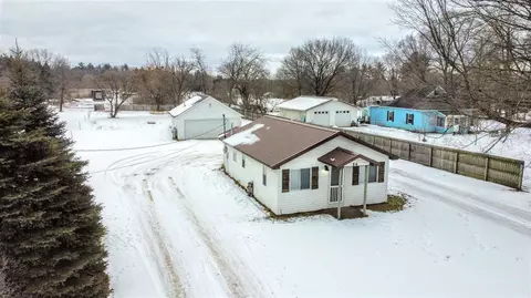 86 N North, White Cloud, MI 49349 photo 1