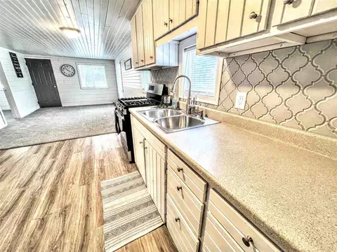 86 N North, White Cloud, MI 49349 photo 12