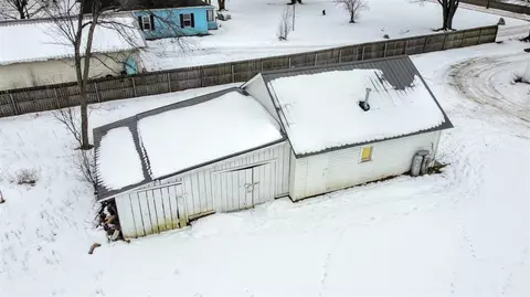 86 N North, White Cloud, MI 49349 photo 18