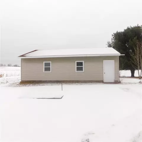 8314 E Loop, Hesperia, MI 49421 photo 3