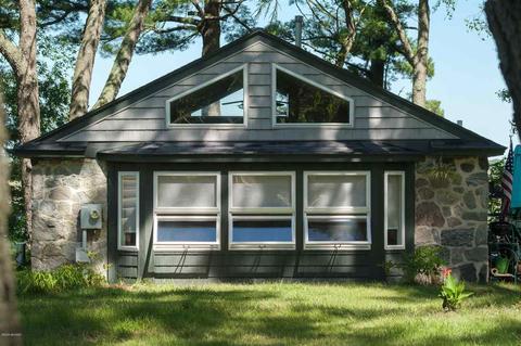 616 Riverview, Whitehall, MI 49461 photo 1
