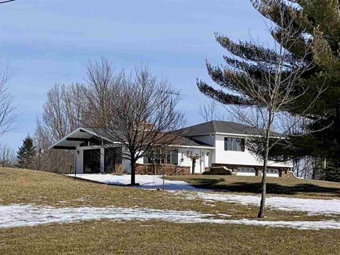 518 E Kott, Manistee, MI 49660 photo 1
