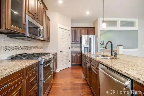 504 W Abbey Ml, Ada, MI 49301 photo 10