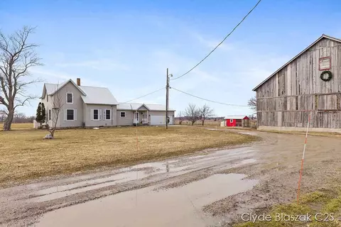 3707 146th, Hamilton, MI 49419 photo 2