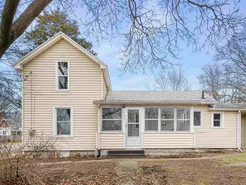 743 N State, Jackson, MI 49202 photo 2