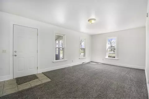 430 W Hoffman, Three Rivers, MI 49093 photo 3