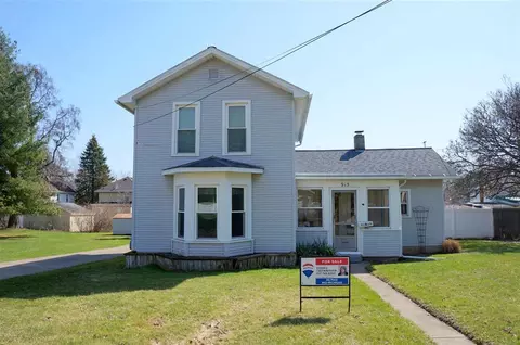 915 Allen, Jackson, MI 49202 photo 2