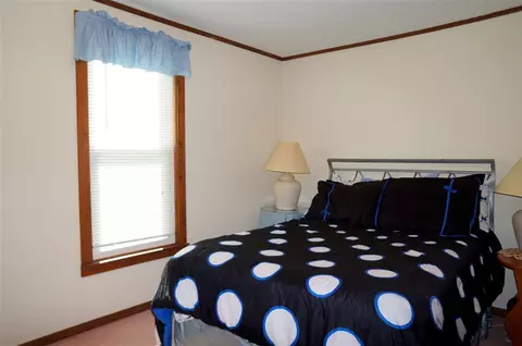 915 Allen, Jackson, MI 49202 photo 18