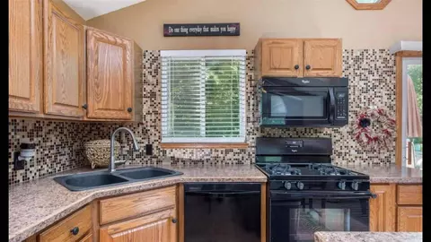 7310 Hallridge, Belding, MI 48809 photo 3