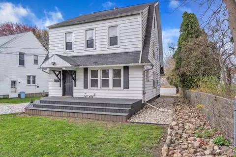 828 Eaton, Jackson, MI 49202 photo 4