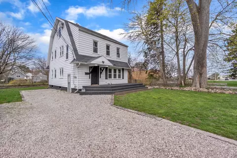 828 Eaton, Jackson, MI 49202 photo 2