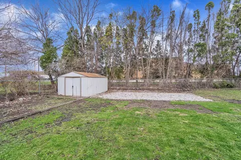 828 Eaton, Jackson, MI 49202 photo 45