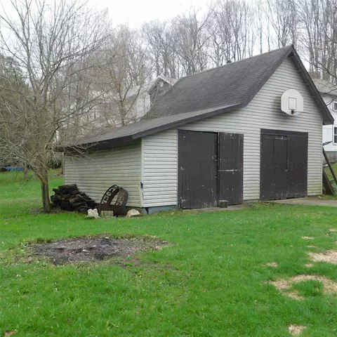 16 Fair, Newaygo, MI 49337 photo 3