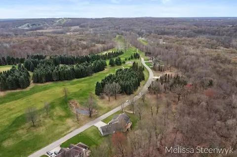 896 Double Eagle, Otsego, MI 49078 photo 2