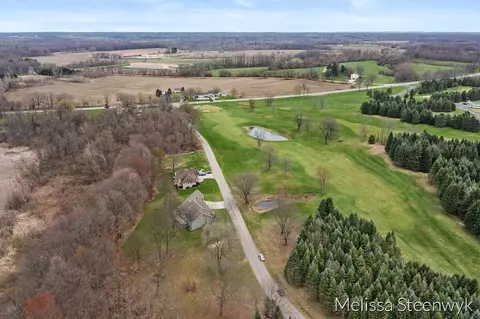 896 Double Eagle, Otsego, MI 49078 photo 3