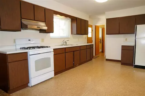 2075 Aldrich, Jackson, MI 49202 photo 5