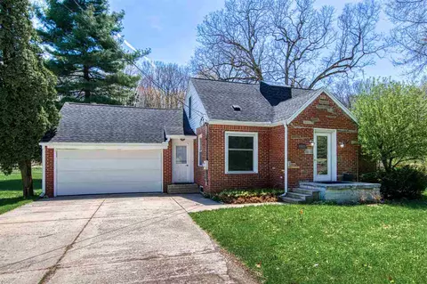 8802 Bennett, Ada, MI 49301 photo 2