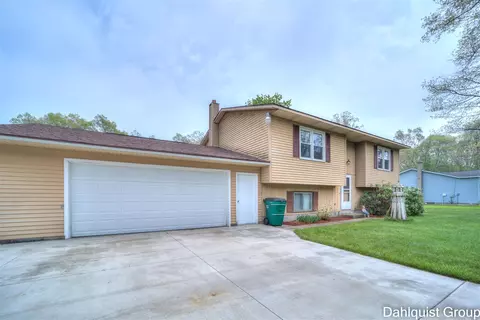 4048 Orshal, Whitehall, MI 49461 photo 6