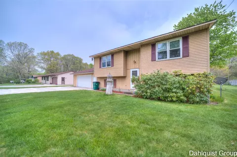 4048 Orshal, Whitehall, MI 49461 photo 5
