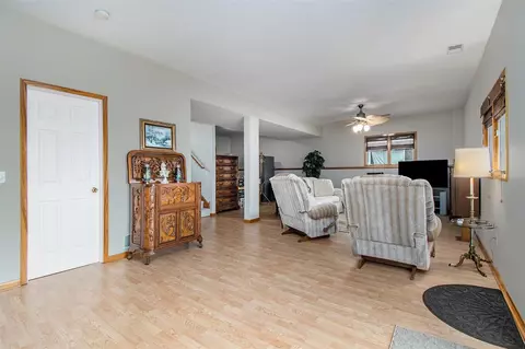 48933 Howard, Lawrence, MI 49064 photo 22
