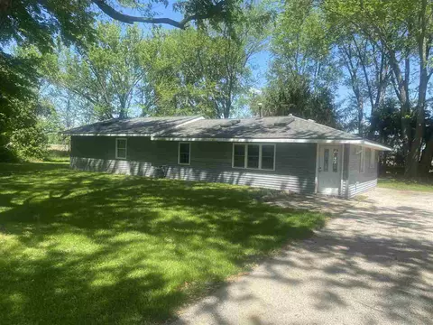 5547 Defield, Coloma, MI 49038 photo 1