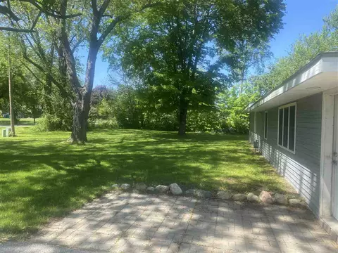 5547 Defield, Coloma, MI 49038 photo 3