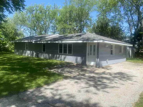 5547 Defield, Coloma, MI 49038 photo 2