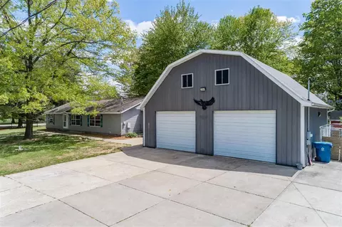 804 Deer, Gladwin, MI 48624 photo 4