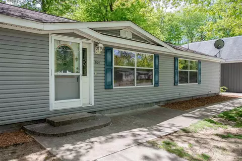 804 Deer, Gladwin, MI 48624 photo 3