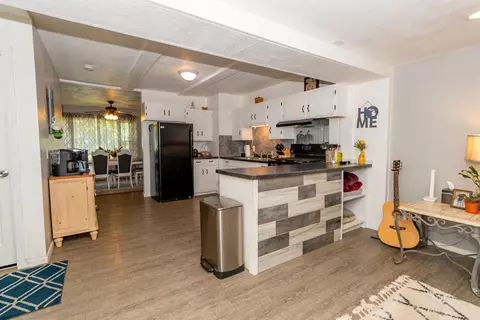 409 E Michigan, Three Rivers, MI 49093 photo 6