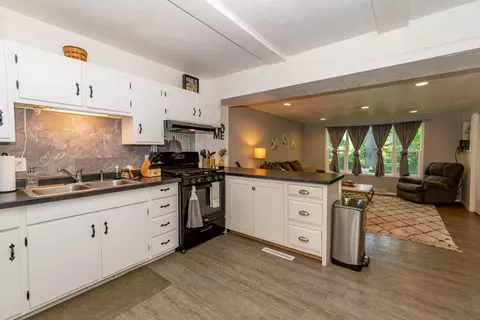 409 E Michigan, Three Rivers, MI 49093 photo 5