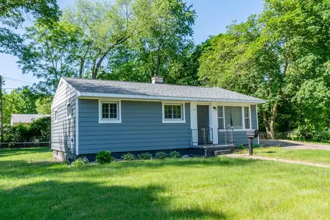 409 E Michigan, Three Rivers, MI 49093 photo 2