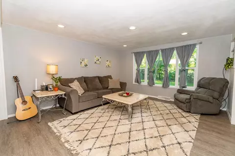 409 E Michigan, Three Rivers, MI 49093 photo 12
