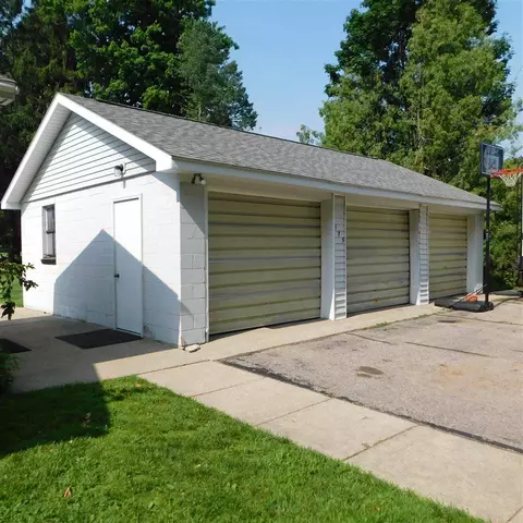 175 E 120th, Grant, MI 49327 photo 2