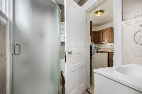914 S Main, Three Rivers, MI 49093 photo 14