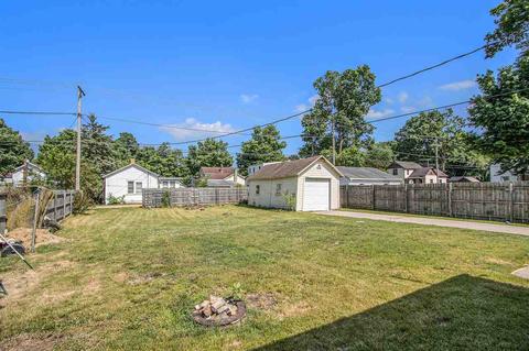 914 S Main, Three Rivers, MI 49093 photo 4