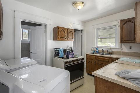 914 S Main, Three Rivers, MI 49093 photo 15