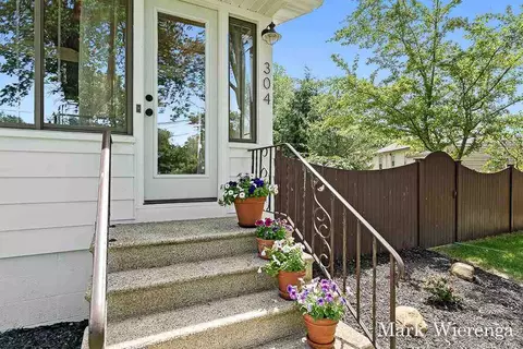 304 Beech, Spring Lake, MI 49456 photo 3