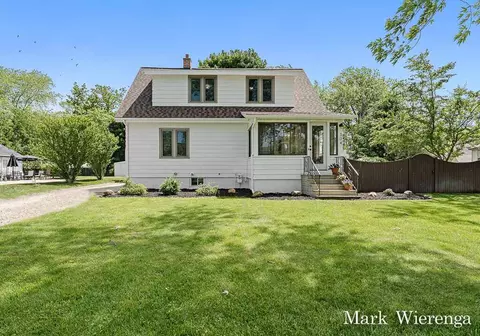 304 Beech, Spring Lake, MI 49456 photo 1
