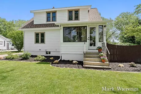 304 Beech, Spring Lake, MI 49456 photo 2